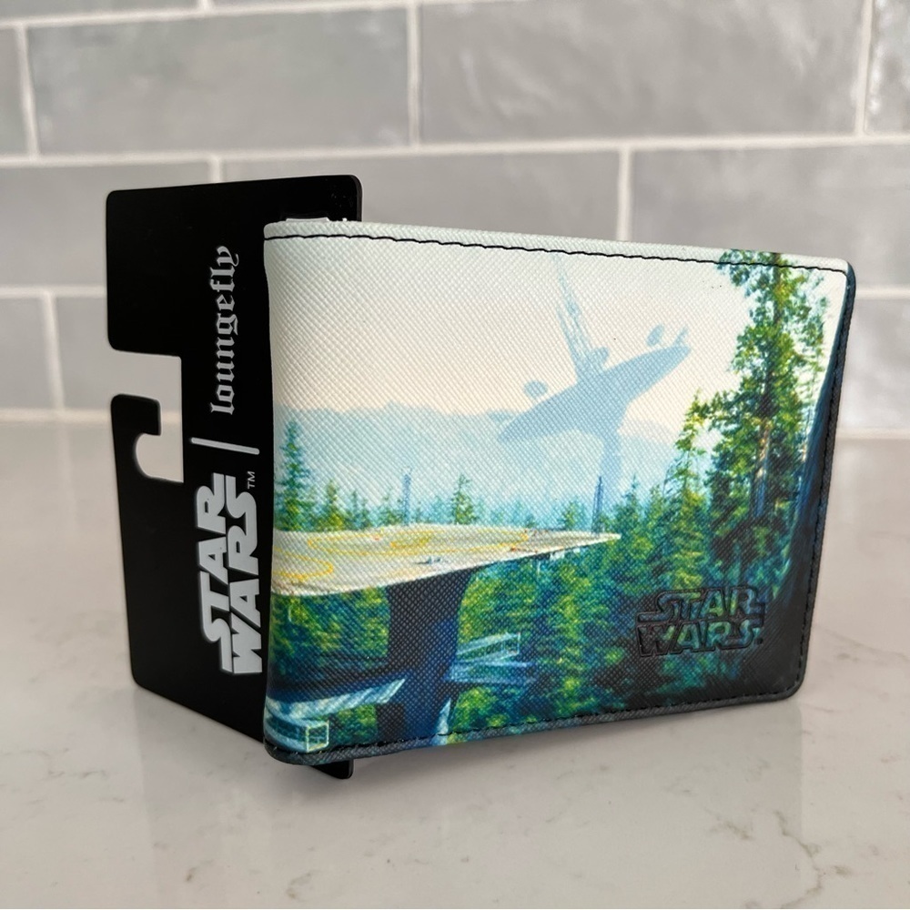 NEW Loungefly Star Wars Movie Starship Spaceship Graphic Bifold Cash Card Wallet
